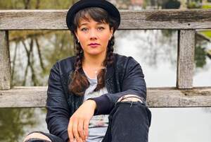 Singer-Song-Writerin Leona Heine